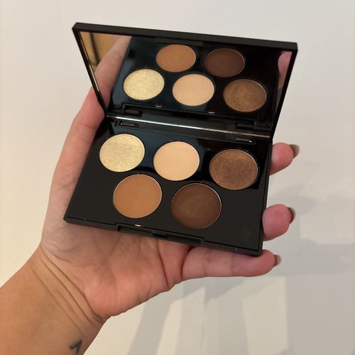 paleta de sombras morphe tons neutros 146011326?action_source=67222&ref=home_home&rsp=1&rspix=1