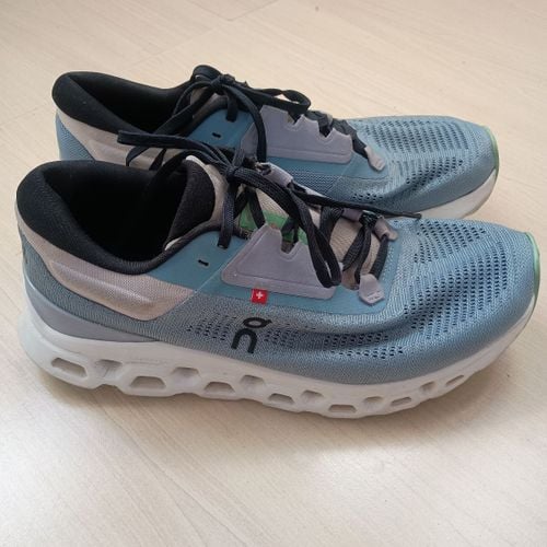 tenis on running cloudstratus azul 39 153120522?action_source=67222&ref=home_home&rsp=1&rspix=1
