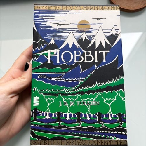 livro o hobbit de j r r tolken 134933234?action_source=66992&ref=home_home&rsp=1&rspix=1