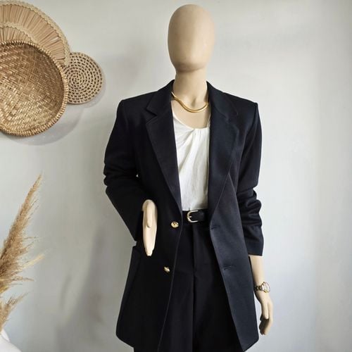 blazer feminino preto vintage r0500 145145412?action_source=72767&ref=home_home&rsp=1&rspix=1
