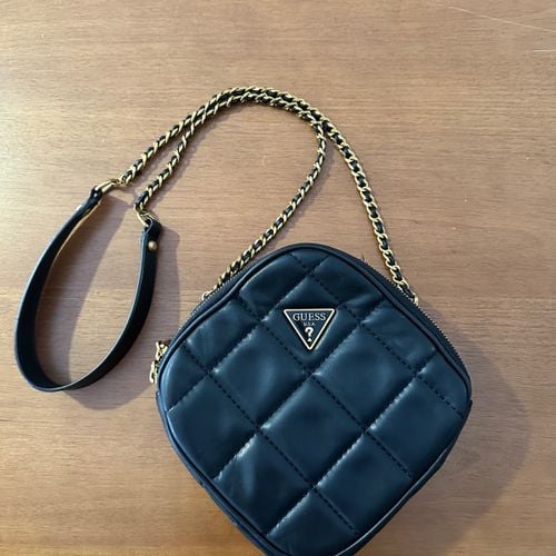 bolsa tiracolo preta guess 94138558?action_source=77090&ref=home_home&rsp=1&rspix=1
