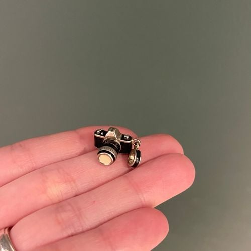berloque vivara camera fotografica 146130862?action_source=67326&ref=home_home&rsp=1&rspix=1