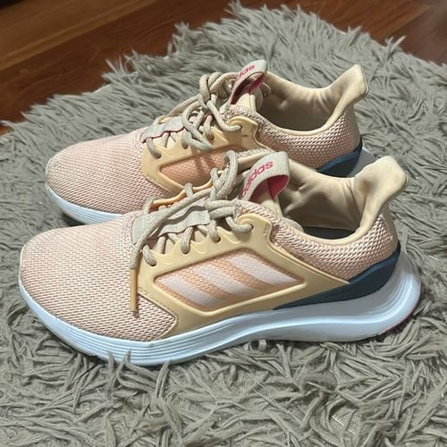 tenis adidas 34 135942537?action_source=76398&ref=home_home&rsp=1&rspix=1