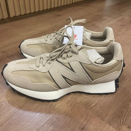 new balance 327 bege 135863391?action_source=68872&ref=home_home&rsp=1&rspix=1