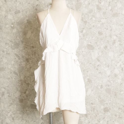 vestido branco amaro 132160325?action_source=67322&ref=home_home&rsp=1&rspix=1