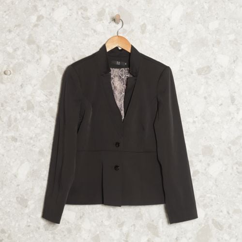 blazer preto p a concept 142747256?action_source=71612&ref=home_home&rsp=1&rspix=1