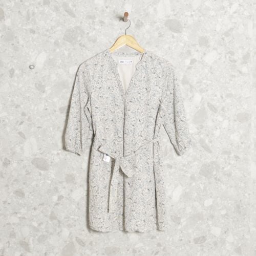 vestido off white floral zara 142801486?action_source=72668&ref=home_home&rsp=1&rspix=1