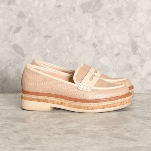 mocassim bege arezzo 139922968?action_source=70096&ref=home_home&rsp=1&rspix=1