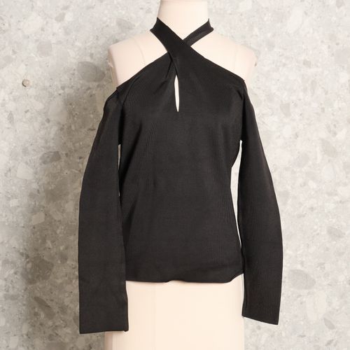 blusa preta le lis blanc 129597476?action_source=67289&ref=home_home&rsp=1&rspix=1