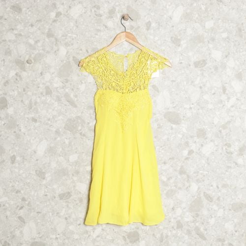 vestido amarelo renda 123554144?action_source=67322&ref=home_home&rsp=1&rspix=1