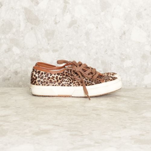 tenis animal print marrom superga 140699123?action_source=74516&ref=home_home&rsp=1&rspix=1