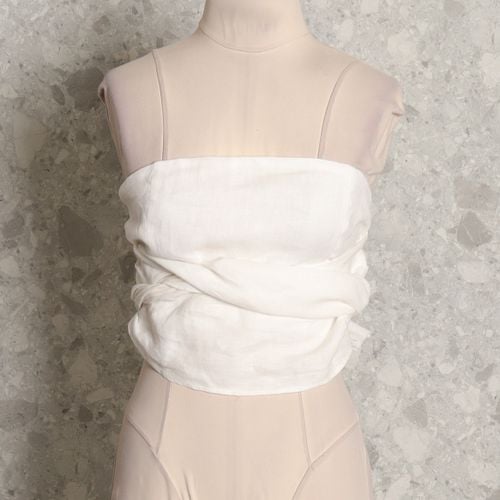 top linho branco zara 144022521?action_source=73031&ref=home_home&rsp=1&rspix=1