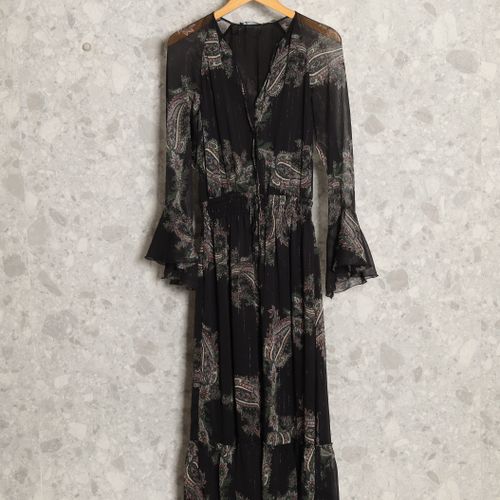 vestido preto paisley longo zara 132873102?action_source=66827&ref=home_home&rsp=1&rspix=1
