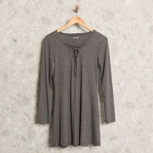 vestido cinza quintess 98827180?action_source=70358&ref=home_home&rsp=1&rspix=1