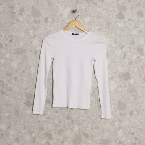 blusa branca canelada zara 140631686?action_source=70754&ref=home_home&rsp=1&rspix=1