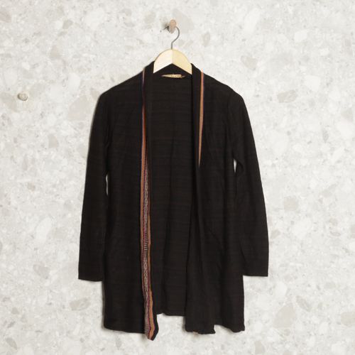 cardigan preto kuna 142197970?action_source=72472&ref=home_home&rsp=1&rspix=1
