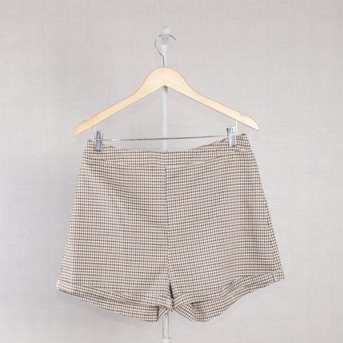 short bege xadrez shein 87480793?action_source=70358&ref=home_home&rsp=1&rspix=1