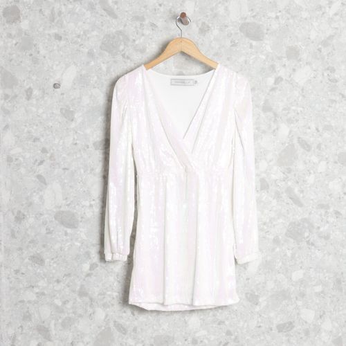 vestido branco de paete tamabella 123967509?action_source=67322&ref=home_home&rsp=1&rspix=1