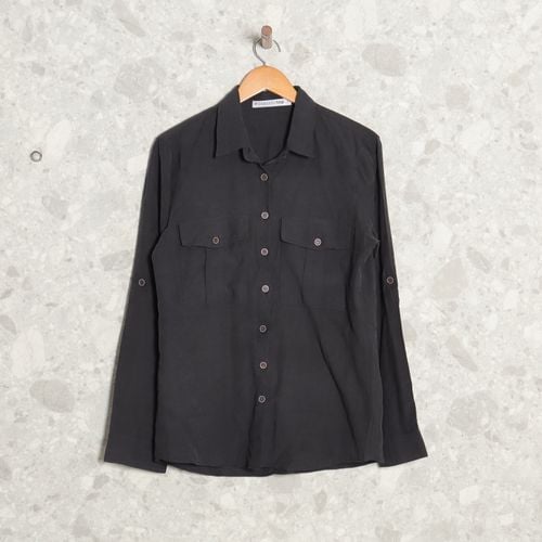 camisa preta babado top 139105907?action_source=69532&ref=home_home&rsp=1&rspix=1