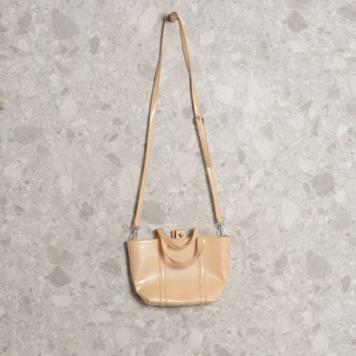 bolsa creme forever 21 139532390?action_source=70986&ref=home_home&rsp=1&rspix=1