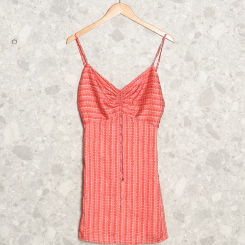 vestido salmao abstrato lizie 139348904?action_source=76037&ref=home_home&rsp=1&rspix=1