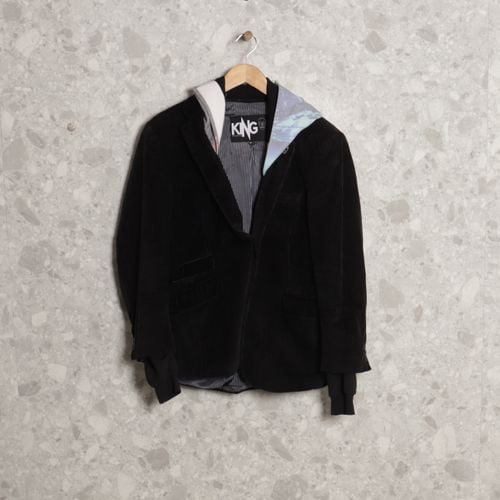blazer preto kng 141721270?action_source=72472&ref=home_home&rsp=1&rspix=1