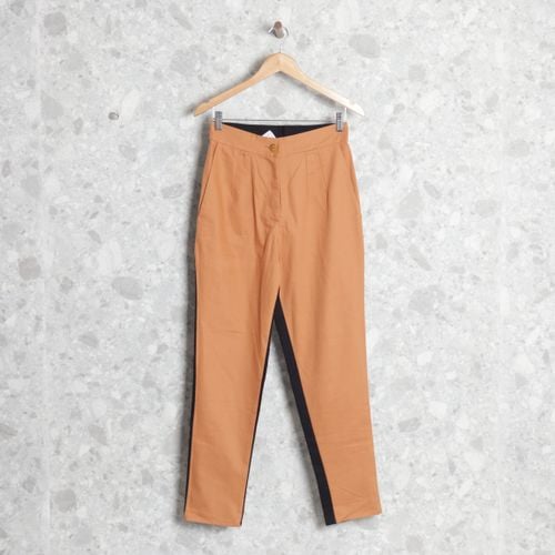 calca caramelo com preto bazara 33 119574097?action_source=70358&ref=home_home&rsp=1&rspix=1