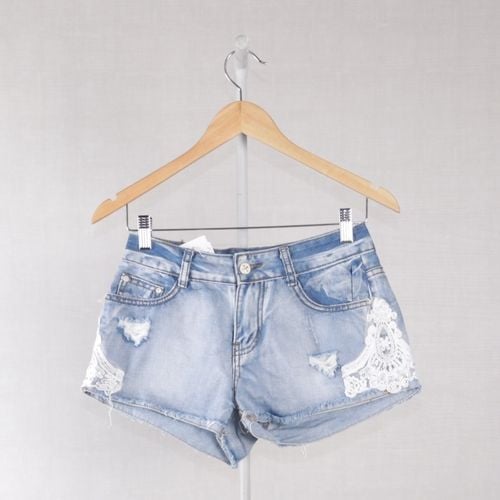 short azul jeans renda 86213079?action_source=70358&ref=home_home&rsp=1&rspix=1