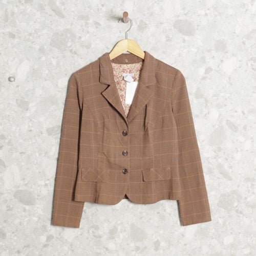 blazer marrom xadrez charlotte russe 141932755?action_source=72472&ref=home_home&rsp=1&rspix=1