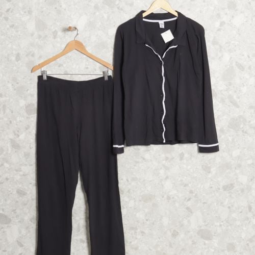 conjunto pijama preto camisa e calca 146744867?action_source=74121&ref=home_home&rsp=1&rspix=1
