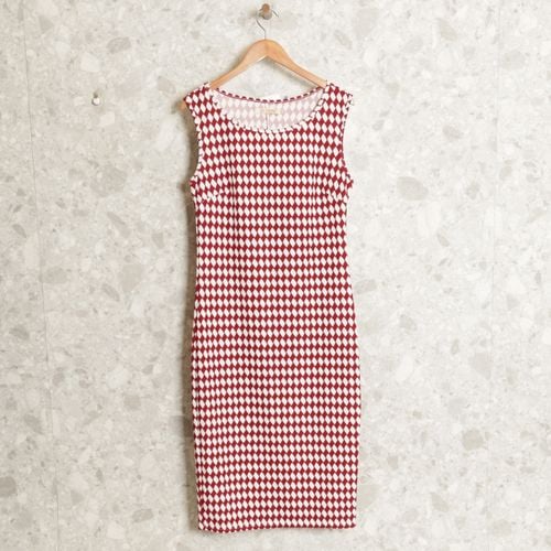 vestido geometrico vermelho 7 de abril 132763637?action_source=67322&ref=home_home&rsp=1&rspix=1