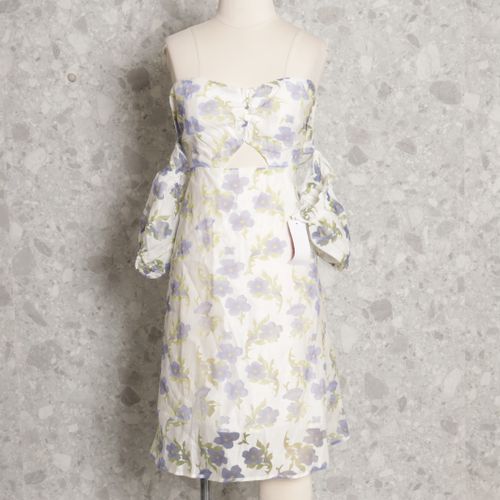 vestido branco floral shein 114177209?action_source=70358&ref=home_home&rsp=1&rspix=1