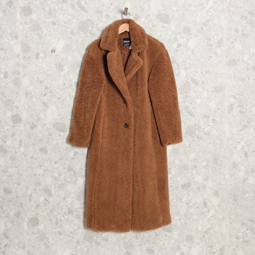 sobretudo longo marrom bershka 138768192?action_source=69302&ref=home_enjoei_pro&rsp=1&rspix=1