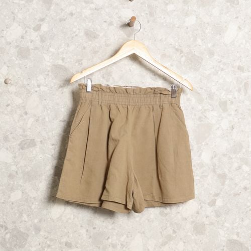 short verde zara 133580561?action_source=70853&ref=home_home&rsp=1&rspix=1