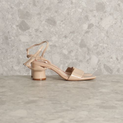 sandalia bege zara 139384384?action_source=70754&ref=home_home&rsp=1&rspix=1