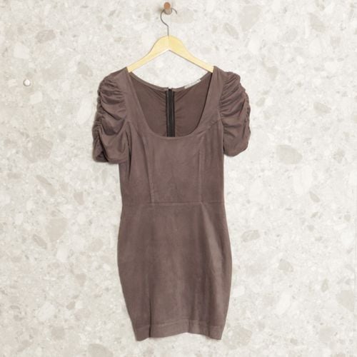 vestido cinza ardosia escuro vida bela 134620853?action_source=67322&ref=home_home&rsp=1&rspix=1