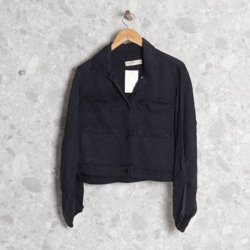 camisa cropped preta dzarm 132959335?action_source=69004&ref=home_home&rsp=1&rspix=1