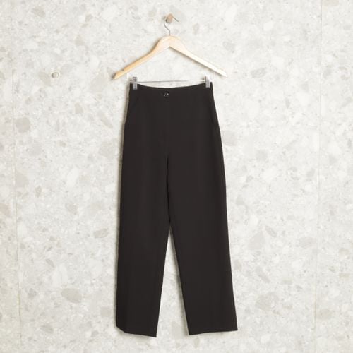 calca preta alfaiataria zara 138768448?action_source=70853&ref=home_home&rsp=1&rspix=1