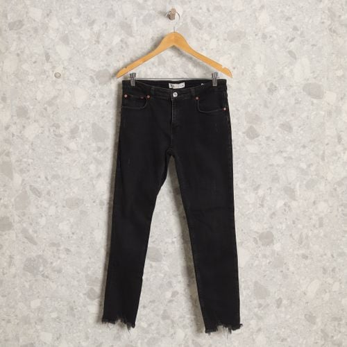 calca jeans preta zara 143239316?action_source=72668&ref=home_home&rsp=1&rspix=1