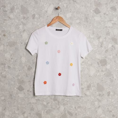 t shirt branca bordada our love 138874951?action_source=69532&ref=home_home&rsp=1&rspix=1