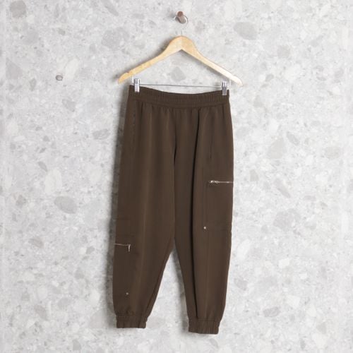calca verde zara 132286471?action_source=72668&ref=home_home&rsp=1&rspix=1