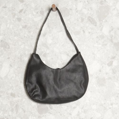 bolsa tote preta 137904717?action_source=69004&ref=home_home&rsp=1&rspix=1