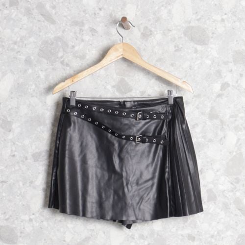 short saia preto zara 133819619?action_source=70853&ref=home_home&rsp=1&rspix=1