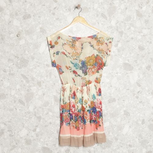 vestido florido creme farm 125847705?action_source=67322&ref=home_home&rsp=1&rspix=1