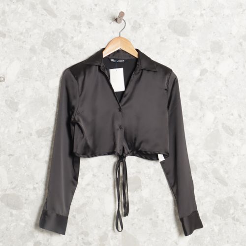 camisa cropped preta zara 147789589?action_source=74816&ref=home_home&rsp=1&rspix=1