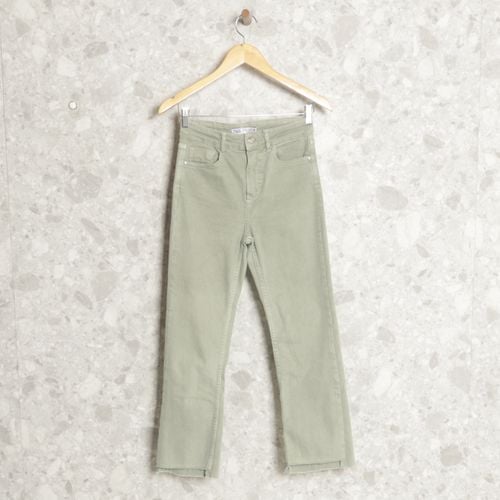 calca verde jeans zara 138886271?action_source=70754&ref=home_home&rsp=1&rspix=1