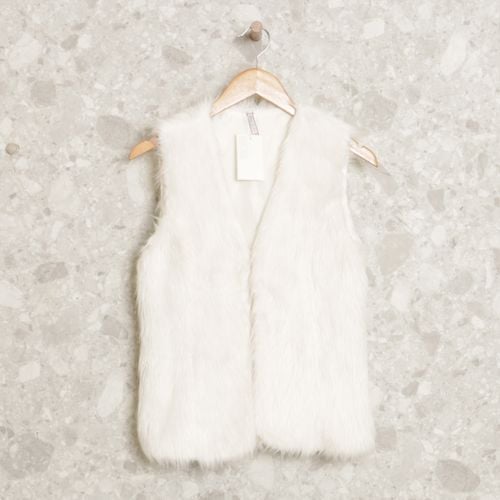 colete branco pelo sintetico arte miss 102948856?action_source=72472&ref=home_home&rsp=1&rspix=1
