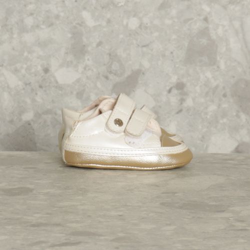 tenis branco xua xua 126871654?action_source=70193&ref=home_home&rsp=1&rspix=1