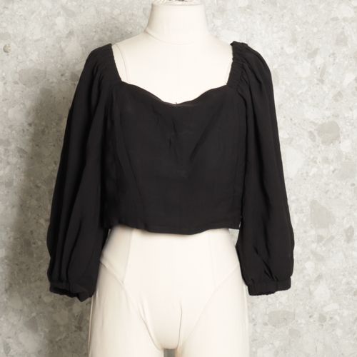 cropped preto shoulder 116647913?action_source=64652&ref=home_home&rsp=1&rspix=1
