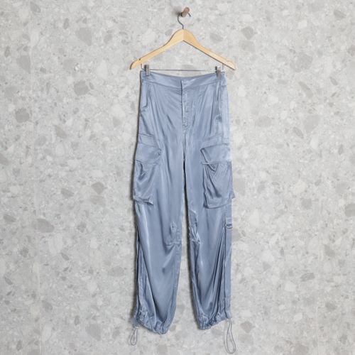 calca azul zara 139267461?action_source=74516&ref=home_home&rsp=1&rspix=1